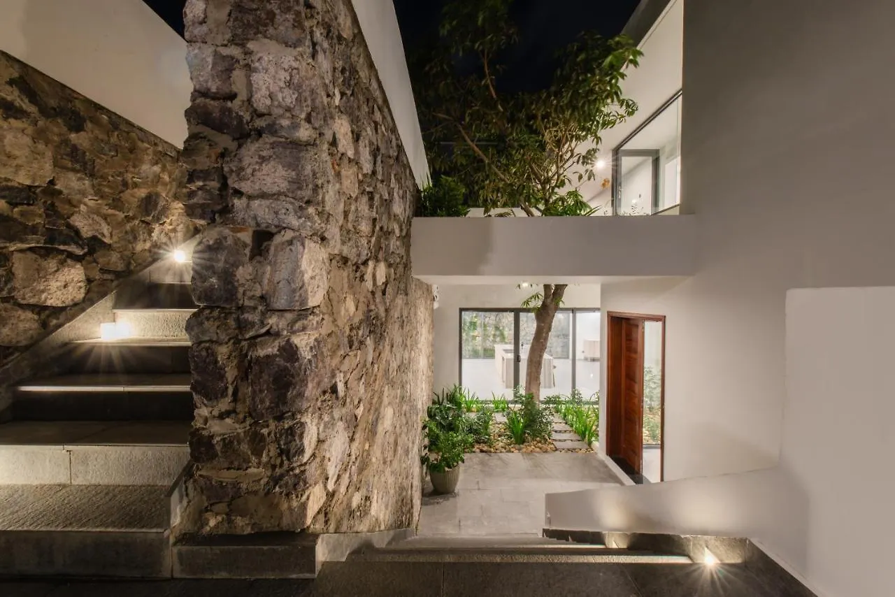 Oceanfront Villas Nha Trang 0*,